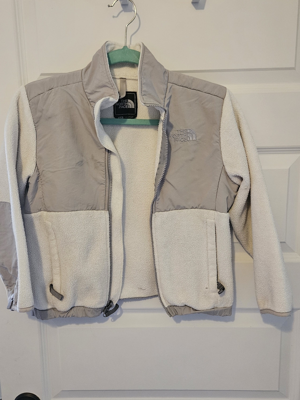 The North Face Cream & Light Gray Fleece Jacket